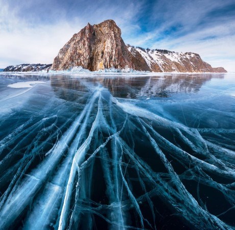 Lặng ngắm khung cảnh kỳ vĩ tại hồ băng Baikal tuyệt đẹp ở Nga