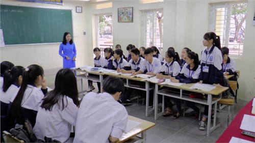 Chia sẻ kinh nghiệm thiết kế giáo án của cô Hoàng Thị Tuyến – Giáo viên bộ môn Giáo dục công dân
