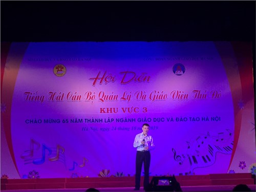 Thầy giáo Nguyễn Hồng Thái xuất sắc đạt giải Nhất khu vực 3 hội thi tiếng hát cán bộ quản lý và giáo viên Thủ đô 