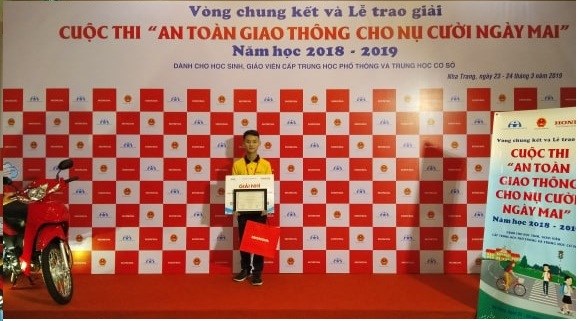 Nguyễn Danh Tấn Dũng xuất sắc đạt giải Nhì cấp toàn Quốc cuộc thi “An toàn giao thông cho nụ cười ngày mai” năm học 2018 – 2019