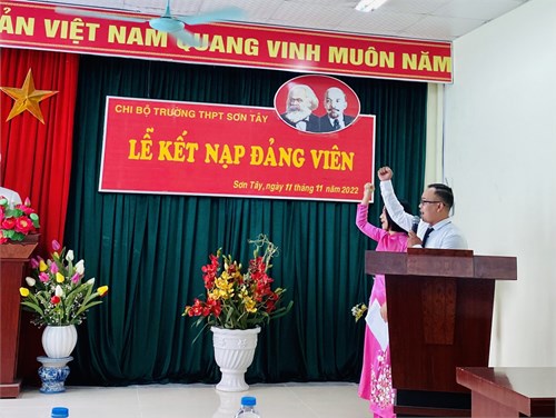 Chi bộ Trường THPT Sơn Tây tổ chức chuỗi hoạt động sinh hoạt chính trị hướng tới chào mừng kỉ niệm 40 năm Ngày Nhà giáo Việt Nam
